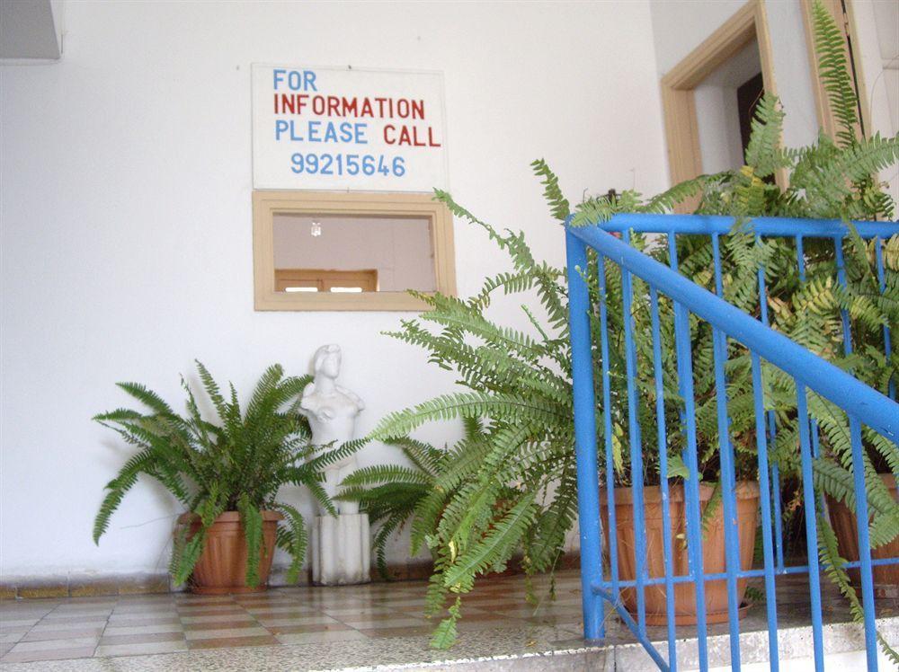 Trianon Hostel Paphos Kültér fotó