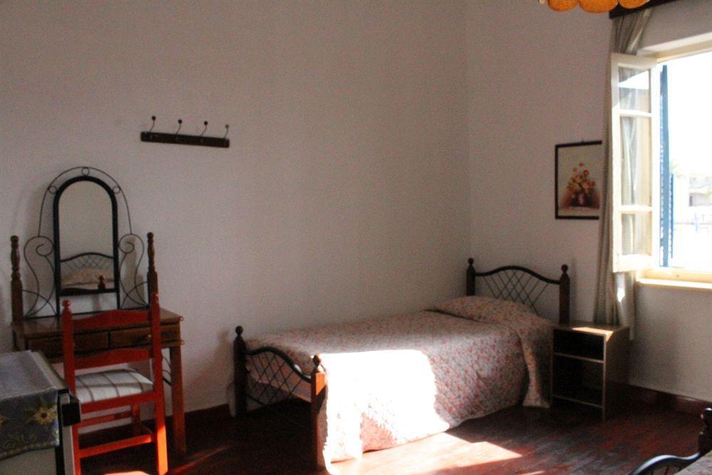 Trianon Hostel Paphos Kültér fotó