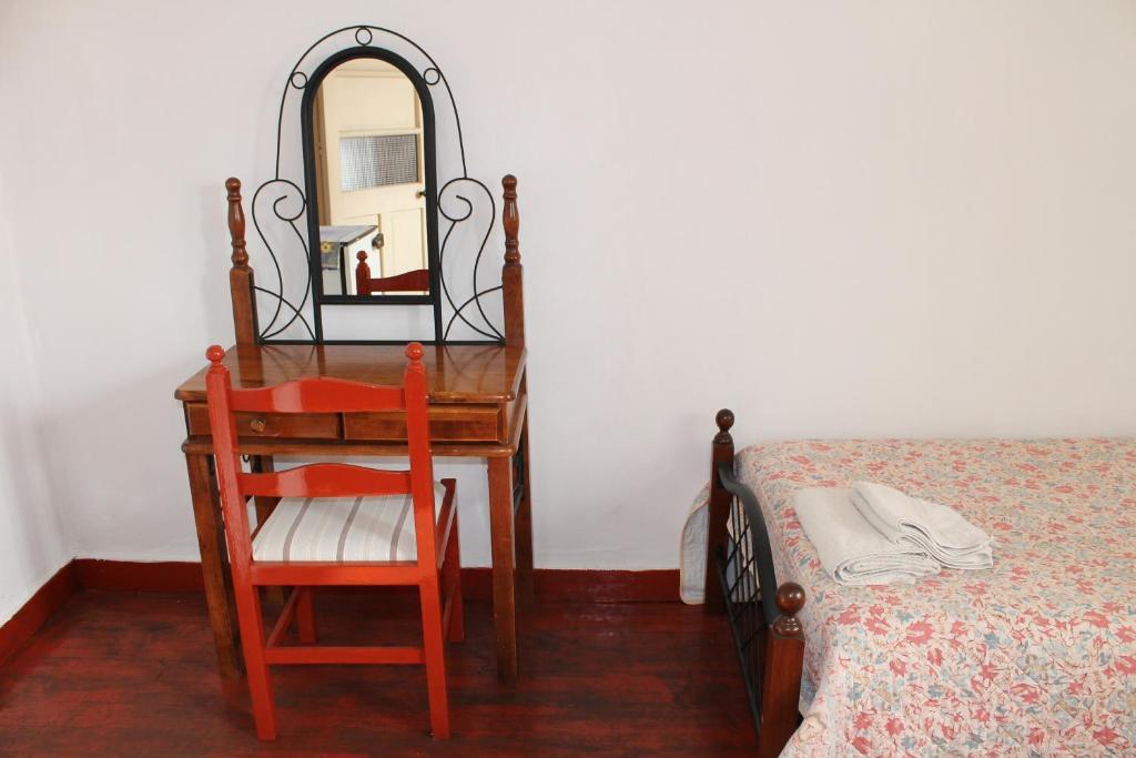 Trianon Hostel Paphos Szoba fotó