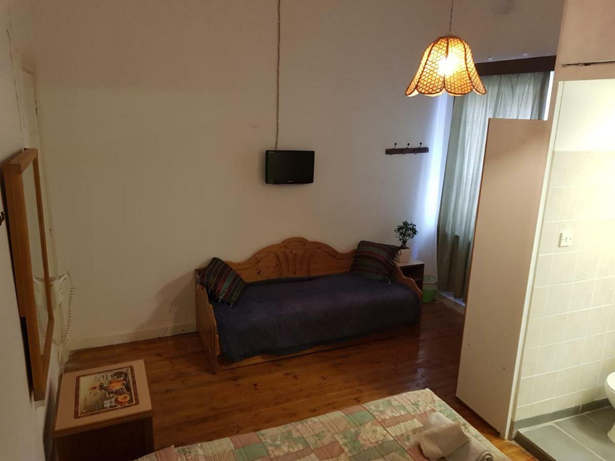 Trianon Hostel Paphos Kültér fotó